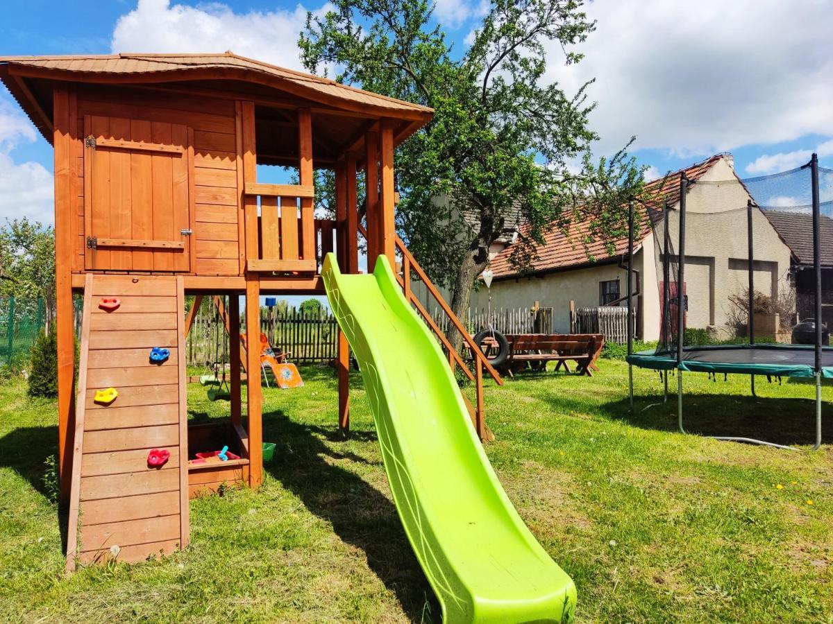 Gornyslask Blisko Jeziora - 120qm - 3 Sypialnie Z Parkingiem I Klimatyzacja - Flat Uppersilesia With Parking & Air Conditioning - Oberschlesien Mit 3 Schlafzimmern Inklusive Parkplatz Und Klima - Naehe Badesee Und Sandstrand Niewiesze